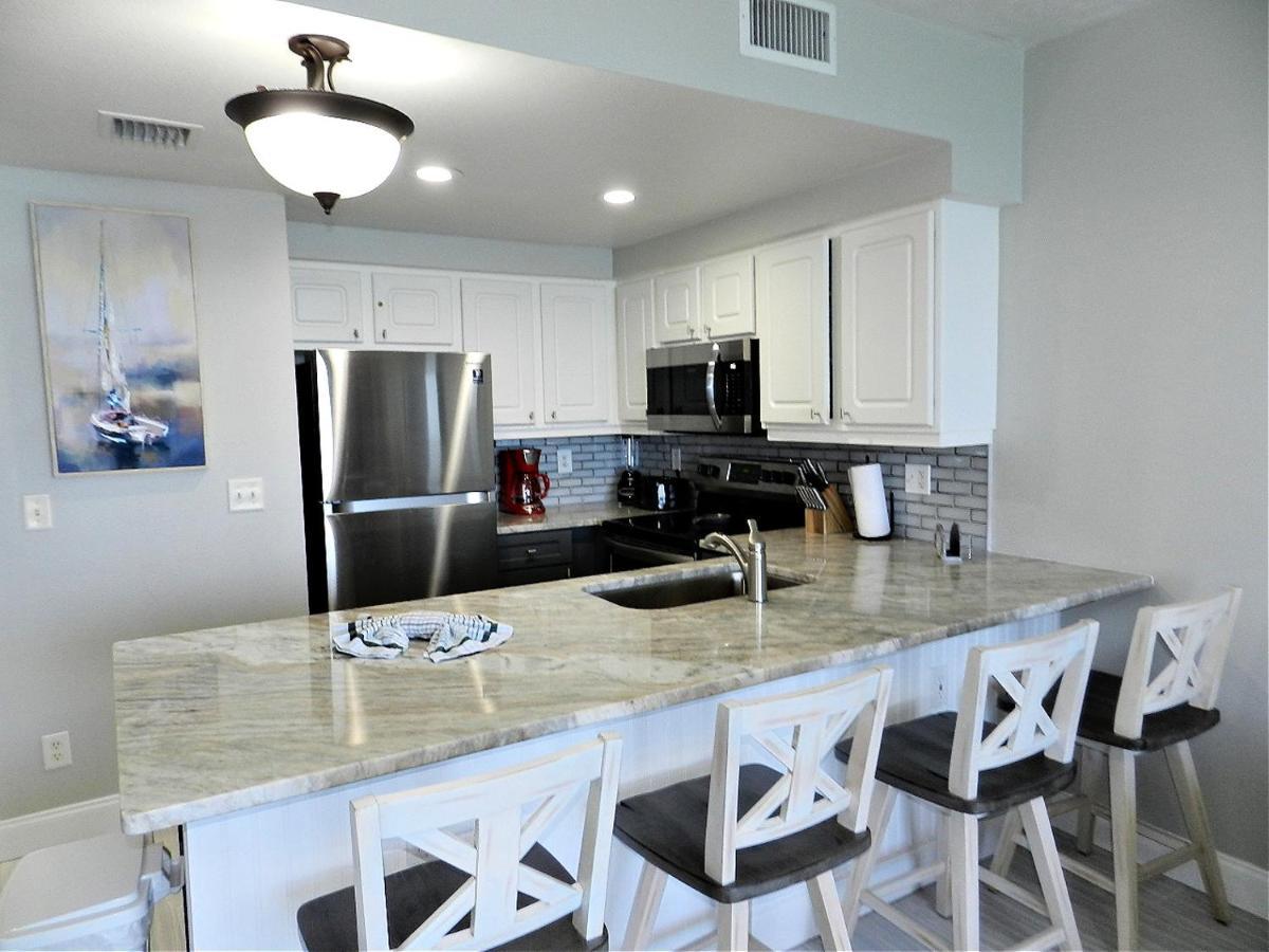 Vacation In Comfort And Luxury - 1 Bedroom Direct Oceanfront - Wyndham Ocean Walk 1706 Apartment