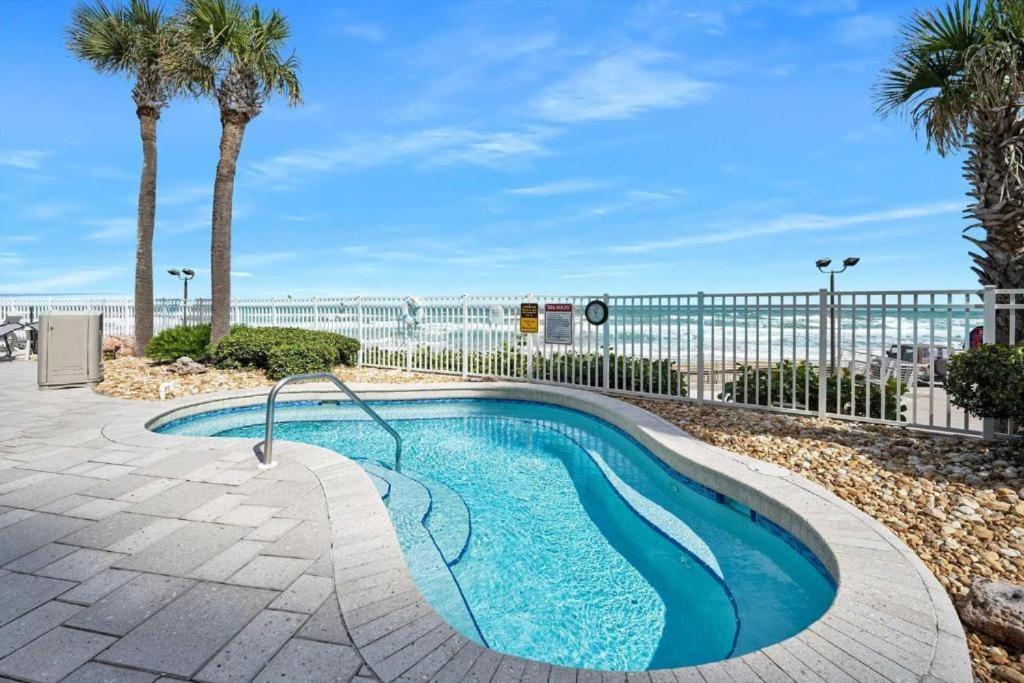 Apartment Vacation In Comfort And Luxury - 1 Bedroom Direct Oceanfront - Wyndham Ocean Walk 1706