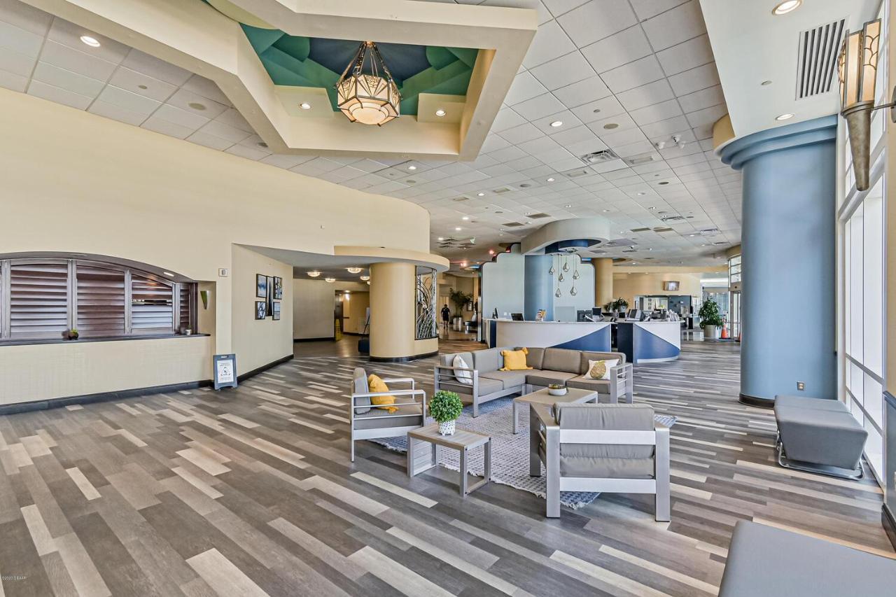 Vacation In Comfort And Luxury - 1 Bedroom Direct Oceanfront - Wyndham Ocean Walk 1706 Appartamento